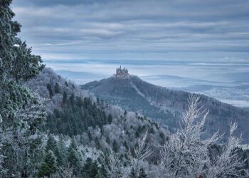 Épisode 8/12 : L’alchimie au Moyen Âge – Un voyage fascinant entre science, mystique et symbolisme Épisode 8/12 : L’alchimie au Moyen Âge – Un voyage fascinant entre science, mystique et symbolisme