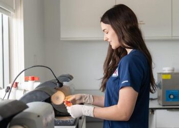 Une prothèse olfactive révolutionnaire pour redécouvrir le plaisir des odeurs Une prothèse olfactive révolutionnaire pour redécouvrir le plaisir des odeurs