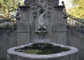 How Breakup Businesses Are Booming on Social Media How Breakup Businesses Are Booming on Social Media