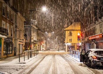Neige en vue pour Noël 2025 : un Noël blanc s’annonce de l’est de la Bretagne jusqu’à Lyon !