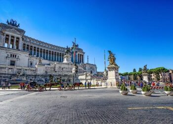 Emmanuel Macron Défend la Reconnaissance des Cafés et Bistrots Français par l’Unesco