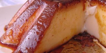 Lyon : 75 candidats s&rsquo;affrontent place Antonin-Poncet pour décrocher le titre du meilleur flan de France !  

Rewritten title:  
**Lyon en effervescence : 75 pâtissiers rivalisent place Antonin-Poncet pour le prestigieux titre du meilleur flan de France !