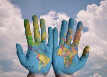 Le volontariat international en entreprise : découvrez qui peut en profiter !