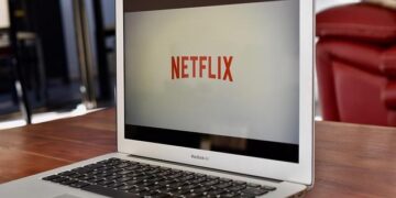 Ce film avec Jonathan Cohen et Camille Chamoux explose dans le top 3 Netflix en France aujourd&rsquo;hui !