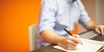 La France s&rsquo;impose comme la troisième grande puissance mondiale dans la création de startups IA-natives