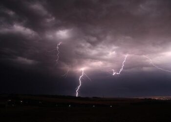 Alerte : Des orages violents menacent actuellement Paris