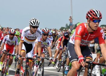 Experience the Thrilling Journey Through Bordeaux Métropole in the Tour de France