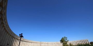 Au Festival de Montpellier, un émouvant “Tristan et Isolde” enchante le public  
→  
Un “Tristan et Isolde” bouleversant captive le public au Festival de Montpellier