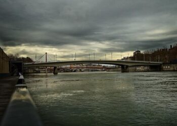 Rhône en alerte : Lyon et ses environs placés en vigilance jaune canicule