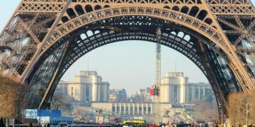 Le Tour de France 2026 s’achève ce dimanche à Paris : où et quand voir les coureurs passer à Montmartre ?  

Engaging rewrite:  
Ne manquez pas le final du Tour de France 2026 à Montmartre : où et quand admirer les coureurs ce dimanche !