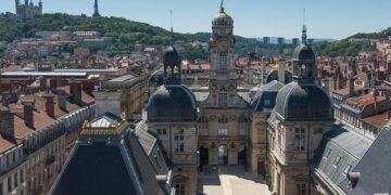Véronique Sarselli à la Métropole de Lyon : un tournant décisif pour son avenir
