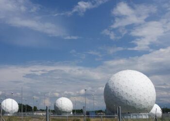 « Tout s’est inversé : la France en quête de transferts technologiques venus de Chine, les pays émergents, c’est nous ! »  

Rewritten engaging title:  
« La grande inversion : quand la France devient le pays émergent à la recherche des technologies chino