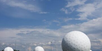 « Tout s’est inversé : la France en quête de transferts technologiques venus de Chine, les pays émergents, c’est nous ! »  

Rewritten engaging title:  
« La grande inversion : quand la France devient le pays émergent à la recherche des technologies chino