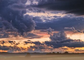 Lyon et le Rhône sous haute tension : orages violents, vents forts et chaleur extrême jusqu’à 40°C !