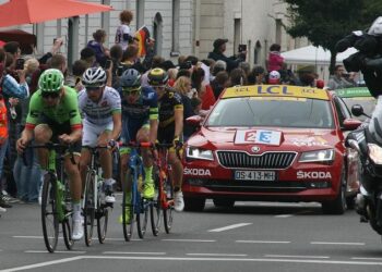 Master the Maze: Exploring Bordeaux Streets Before the Tour de France Riders Take Over!