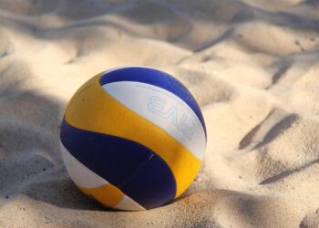 À Nantes, le volley féminin se mobilise pour l’emploi et l’inclusion
