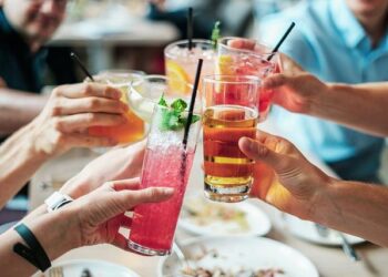 Soirée légendaire : 5 bars incontournables pour vibrer avec la saison 4 de Drag Race France à Strasbourg