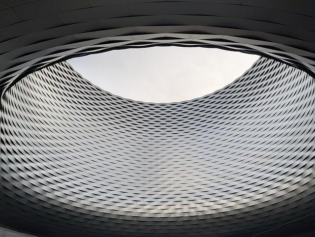 Art Basel Paris : un reflet saisissant des inégalités qui divisent la France et l’Europe