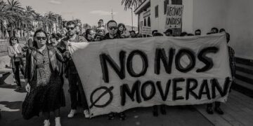 Des manifestants envahissent la mairie de Marseille dans une scène choc