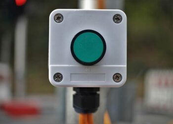 La France inaugure un calculateur quantique révolutionnaire utilisant des qubits de chats grâce au programme HQI